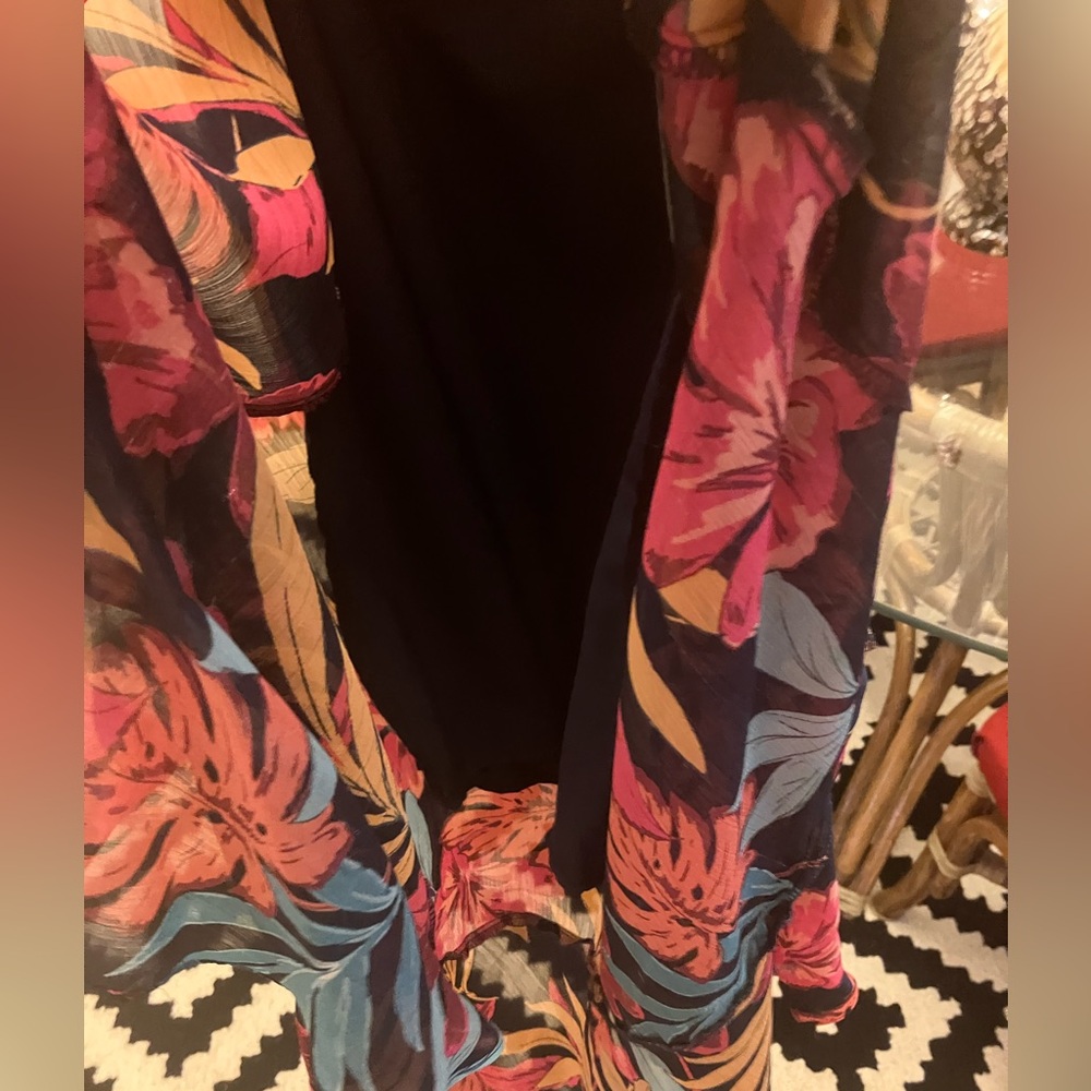 $118 Kensie Tropical Print Shimmery Ruffle Chiffon midi dress, floral. Size 10. - Picture 9 of 16